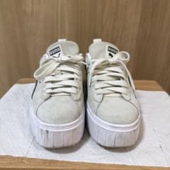 PUMA 厚底スニーカー ベージュ×ブラックのサムネイル