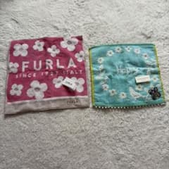 FURLA花柄ハンカチとCanvas de Fragranceハンカチのサムネイル