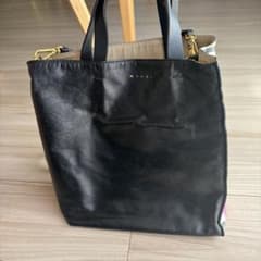 MARNI マルニ　黒 トートバッグ　リッププリントのサムネイル