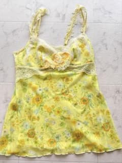 サルート　12G イエロー レース刺繍 キャミソール　完売品 salute花柄レース キャミソール イエロー M 刺繍 ワコール サルート