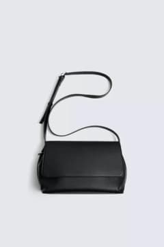 ZARA フラップ クロスボディバッグのサムネイル