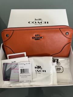 COACH長財布 ラウンドファスナーのサムネイル