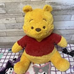 ディズニー♡くまのプーさん♡赤いほっぺ グランデぬいぐるみ おすわりVer.