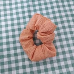 シュシュ オレンジ 凹凸素材のサムネイル