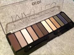 SALE! Chi Chi Mattes eyeshadow palletのサムネイル