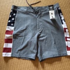 Hurley PHANTOM 水着 サーフパンツ 32インチのサムネイル