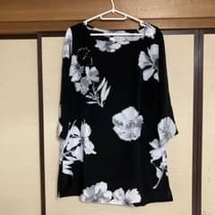 花柄のブラウス　お値下げしましたのサムネイル