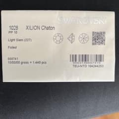 Swarovski XILION Chaton 1028 PP10のサムネイル