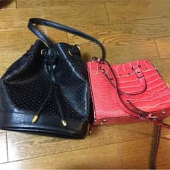 リュックと掛けカバンのサムネイル