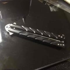 バタフライナイフ 刃無しのサムネイル