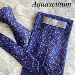 美品✨Aquascutam アクアスキュータム ネクタイ 総柄のサムネイル