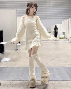 Rosé Muse Scrunch cami o/p cardie set - メルカリ