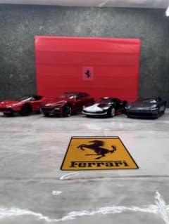 Ferrari ミニカー 4台 ブラーゴ トミカのサムネイル