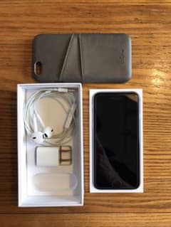 iPhone 6 Silver 64 GB au 残積なしのサムネイル