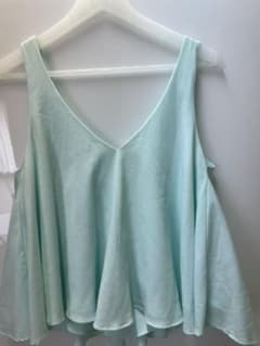 ZARA エメラルドグリーン　ノースリーブ トップスのサムネイル