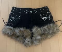 ファー付き スカルスタッズ Y2Kショートパンツのサムネイル