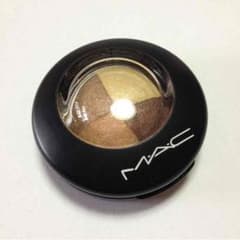 MAC アイシャドウのサムネイル