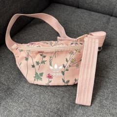 [美品]adidas ウエストポーチ　ショルダーバッグ花柄　レディースのサムネイル