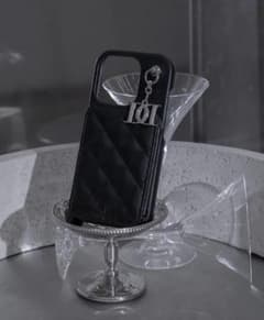 ダーリッチ キルティングミラーDDチャームiPhoneケース - メルカリ