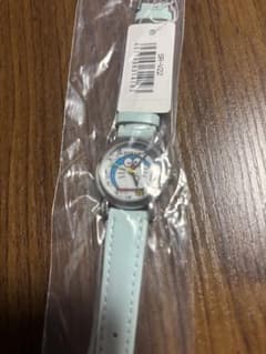 未使用品☆ドラえもんの腕時計！稼働品のサムネイル