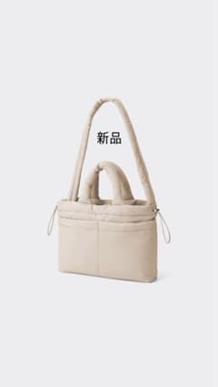GU ベージュ パフドローストリングショルダーバッグ 新品のサムネイル