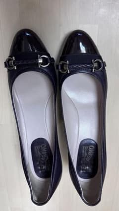 Salvatore Ferragamo ダークパープルパンプス ヒール5cmのサムネイル