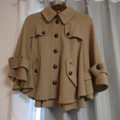 BURBERRYブルーレーベル ポンチョコートのサムネイル