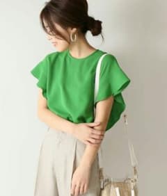 spick & span ソデフレアブラウス グリーン緑 フリルスリーブ 半袖 