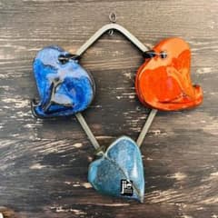 Jie Gantofta】陶板オブジェ 見つめ合う2羽の鳥 - メルカリ