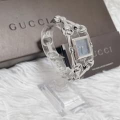 GUCCI Signoria wristwatch, accessory watch, with box and instruction manual.