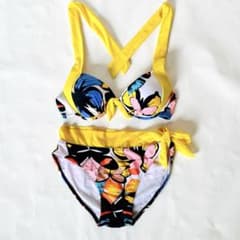 Thumbnail of Mサイズ　ビキニ　水着　黄色　蝶　バタフライ　海　川遊び　女性用