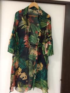 ザラ ZARA 花柄カーディガン ワンピースのサムネイル