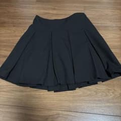 GU ミニスカート　150〜160 美品のサムネイル