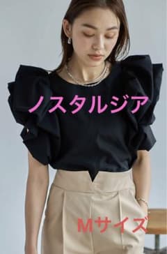 【新品・未使用タグ付き】ノスタルジア　ボリュームスリーブブラウス（Mサイズ）のサムネイル