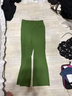 グリーン フレアパンツ スラックスのサムネイル