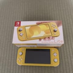 Nintendo Switch Lite イエロー 本体のサムネイル