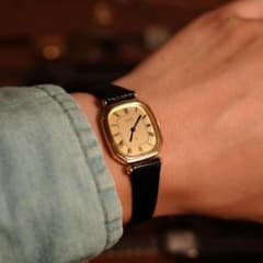 70s Vintage Seiko Chariot タンク ローマン文字盤 GP 70s Vintage Seiko Chariot タンク ローマン文字盤 GP - メルカリ