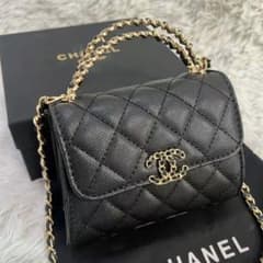 CHANELノベルティプラック キルティングバッグ - メルカリ
