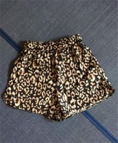 ヒョウ柄ショートパンツのサムネイル