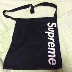 Supremeのサムネイル
