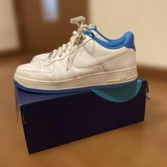 Nike Air Force 1 ホワイト/ブルーのサムネイル