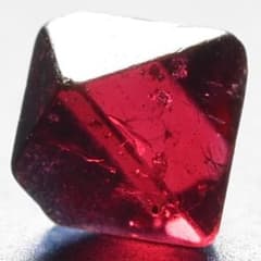 スピネル Spinel ★ ミャンマー・モゴック産 鉱物 原石 宝石 ルース スピネル Spinel ☆ ミャンマー・モゴック産 鉱物 原石 宝石 ルース 4