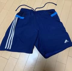 アディダス　スポーツ用　ショートパンツのサムネイル