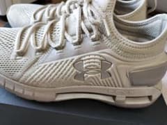 Under Armour HOVR Phantom　 27.5cm ベージュのサムネイル