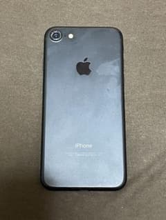 iPhone 7 Jet Black 箱、充電器あり 値下げ可能！のサムネイル
