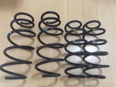 トヨタ NHP10 アクア AQUA 純正 サス ペンションのサムネイル