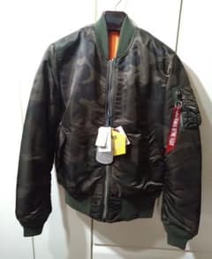 ALPHA INDUSTRIES カモフラージュ フライトジャケットのサムネイル