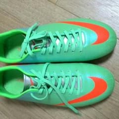 NIKE　サッカースパイクのサムネイル