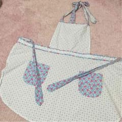 アフタヌーンティーのエプロンのサムネイル