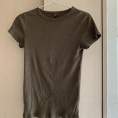 ユニクロリブTシャツ　カーキのサムネイル